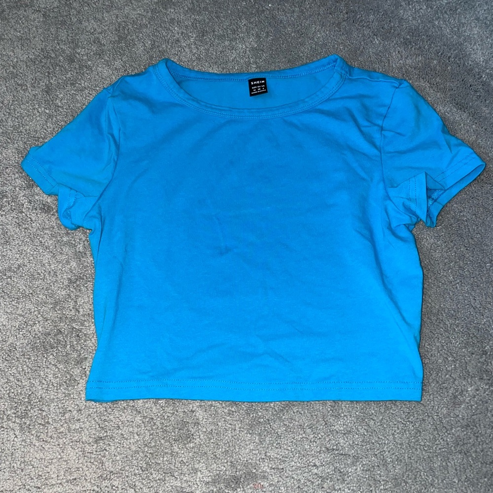 SHEIN Blue Crop Top with Crew Neck and Short Sleeves